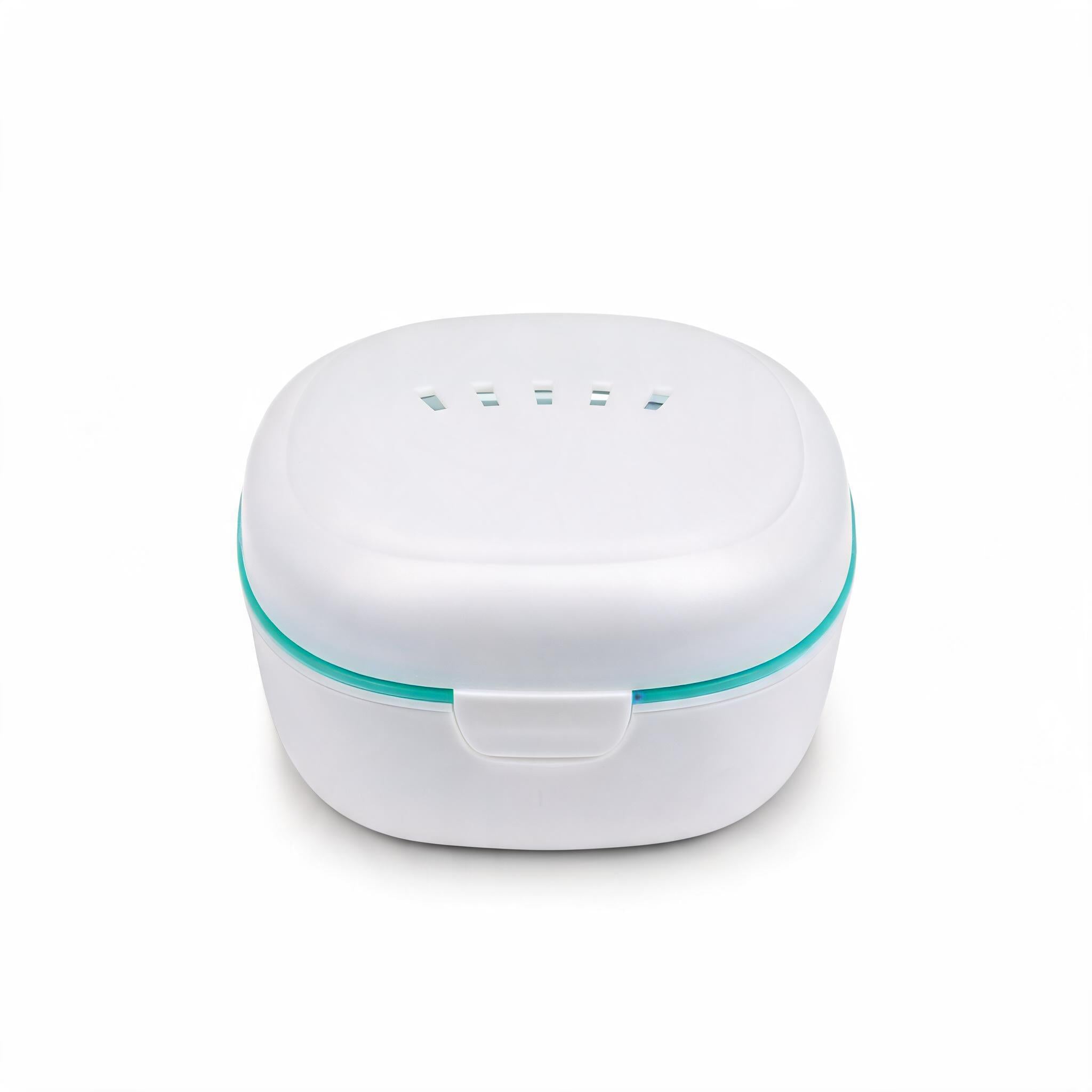 Vented Retainer Storage Case — Mint